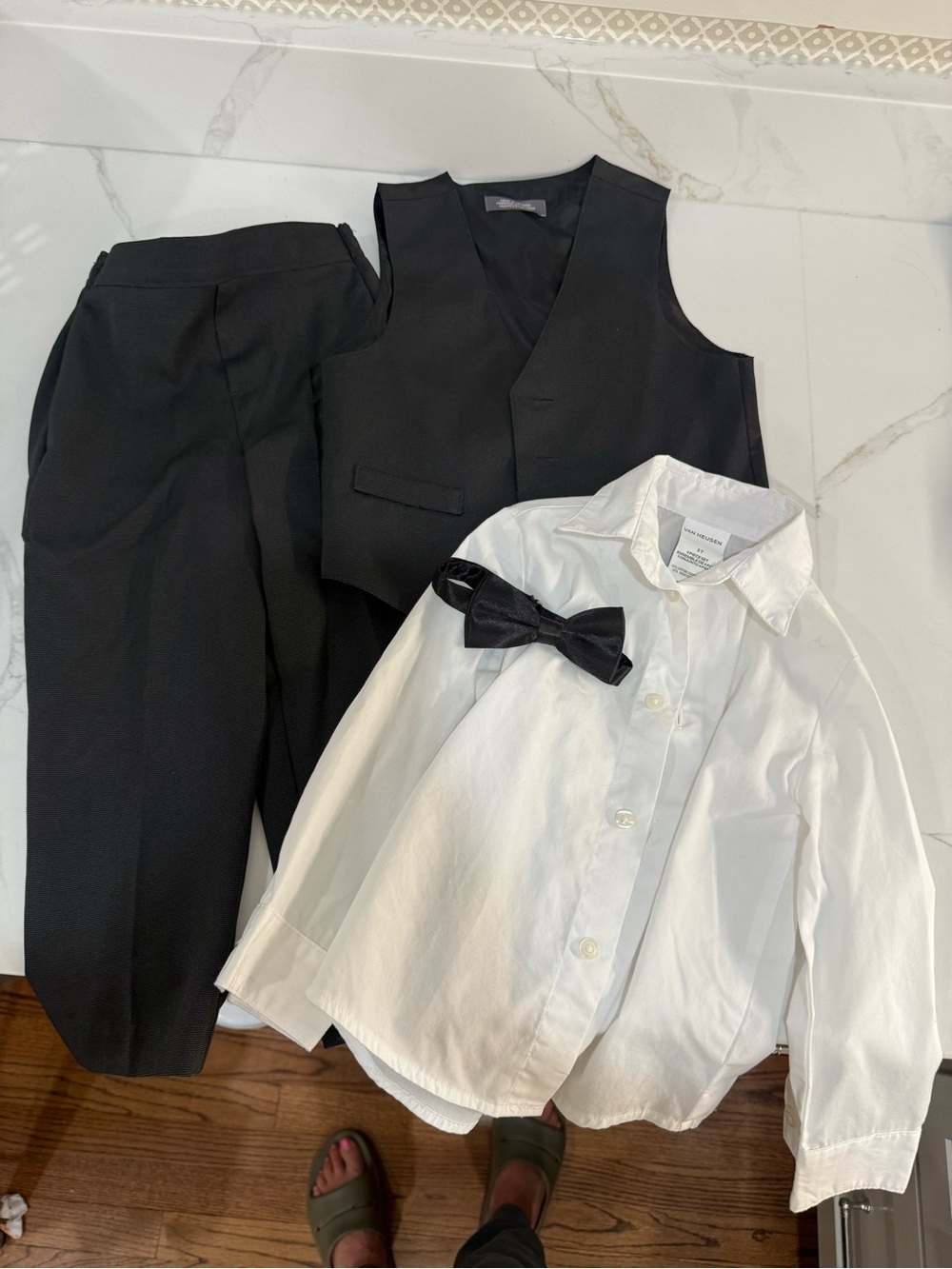 Ring bearer Classic Black & White Dress Shirt Set with Bow Tie (4 piece set)